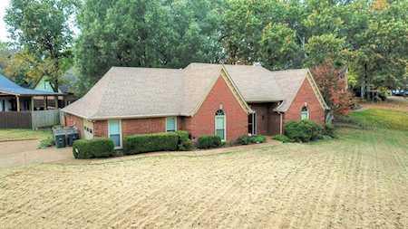 1491 Fox Trace Dr Memphis, TN 38016