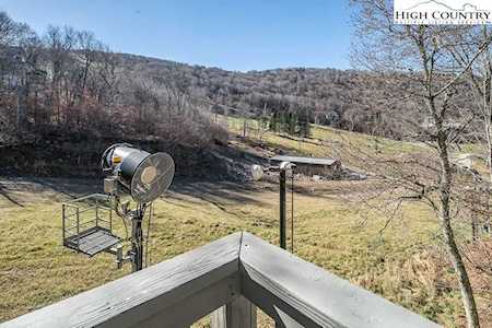 105 Wedling Weg Beech Mountain, NC 28604