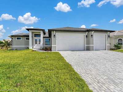 1613 NW 42nd Place Cape Coral, FL 33993