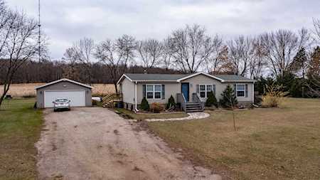 N4931 Bear Lake Rd New London, WI 54961