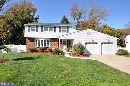 16 Hyannis Ave Blackwood, NJ 08012