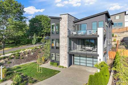 3950 Wells Ave N Renton, WA 98056