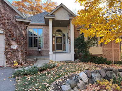 2864 Timberview Trail Chaska, MN 55318