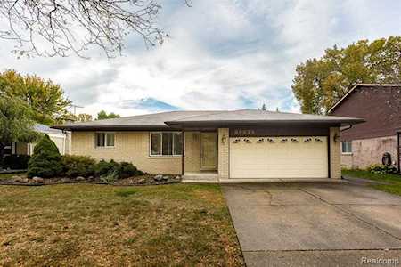 39675 Scottsdale Dr Canton Twp, MI 48188
