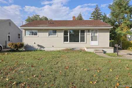 31604 Glen St Westland, MI 48186