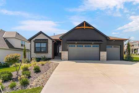 17312 Bradshaw St Overland Park, KS 66221