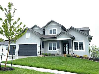 17401 Gillette St Overland Park, KS 66221