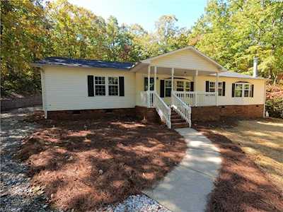 1225 Byerly Drive Walnut Cove, NC 27052