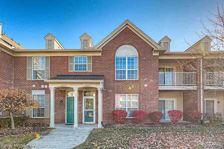 29639 Nottingham Circle Livonia, MI 48152