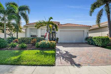 9832 Chantilly Point Lane Lake Worth, FL 33467