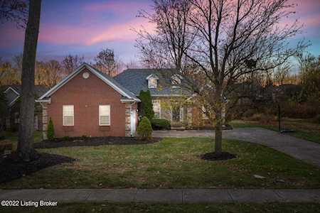 528 Wood Lake Dr La Grange, KY 40031