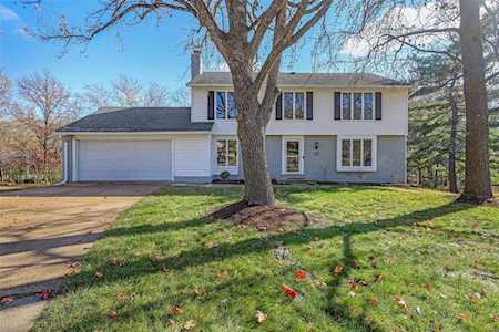 418 Brass Lamp Dr Ballwin, MO 63011