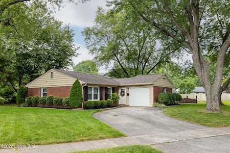 3922 Manner Dale Dr Louisville, KY 40220