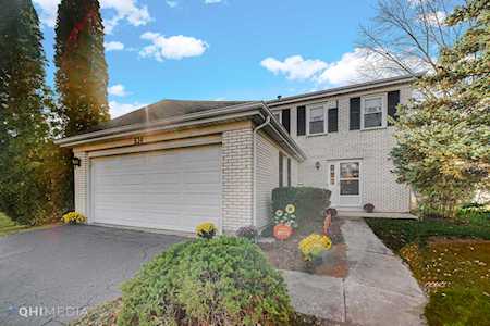 634 Shining Water Dr Carol Stream, IL 60188