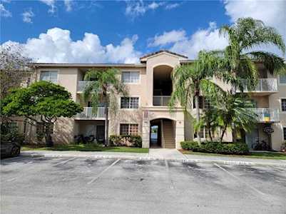 5065 Wiles Rd #205 Coconut Creek, FL 33073