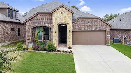 2116 Moonsail Lane Denton, TX 76210
