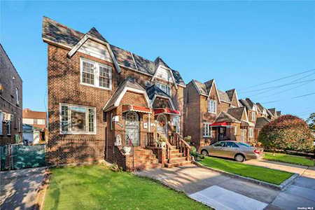89-21 215th Street Queens Village, NY 11427
