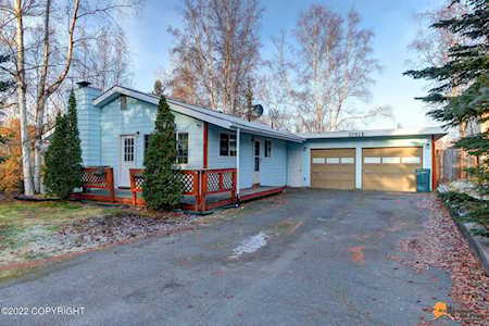 17415 Palos Verdes Dr Eagle River, AK 99577