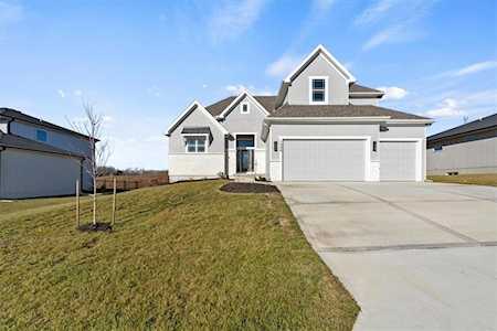 1608 SW 27th St Lee's Summit, MO 64082