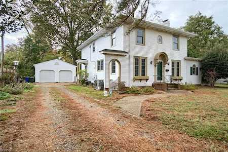 102 James River Dr Newport News, VA 23601