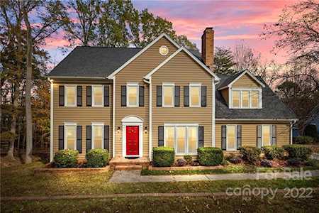 1460 Old Tara Ln Fort Mill, SC 29708