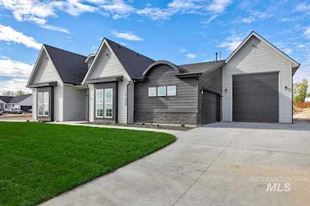 23869 Auburn Lake Ave Caldwell, ID 83607
