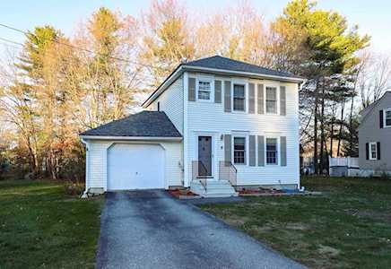 5 Burgundy Dr Nashua, NH 03062