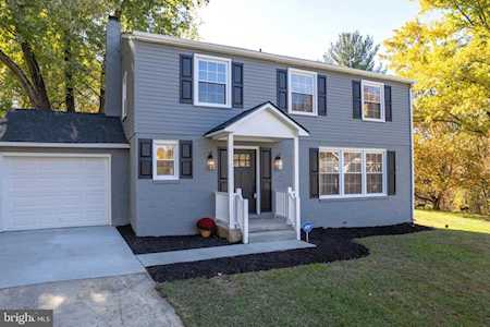 18 Lord Mayors Ct Cockeysville, MD 21030
