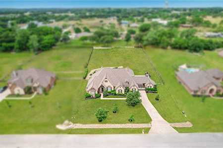 124 Silver Rose Boulevard Burleson, TX 76028