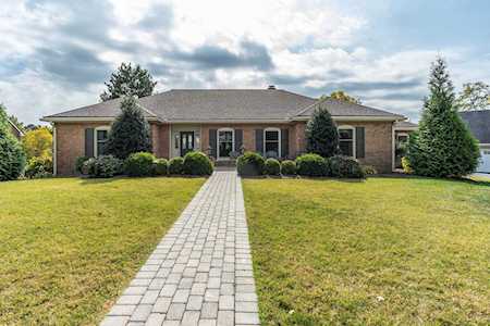 613 Lakeshore Dr Lexington, KY 40502