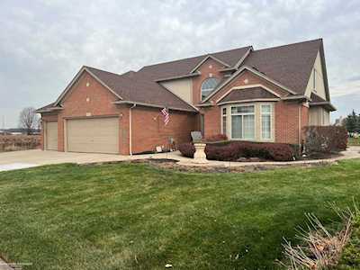 50574 Crusader Drive Macomb, MI 48044
