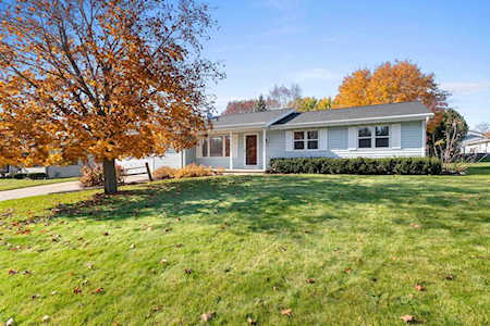 1157 David Ln Green Bay, Village of Howard, WI 54313