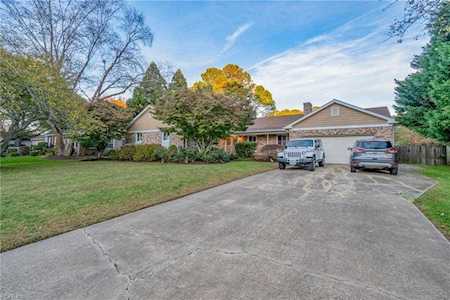 1528 Bay Point Dr Virginia Beach, VA 23454
