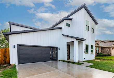 840 E Harvey Avenue Fort Worth, TX 76104