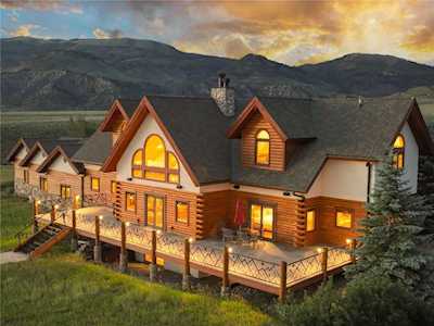 918 Lindstrom Rd Silverthorne, CO 80498