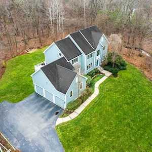 9-B Blackthorn Rd Shrewsbury, MA 01545