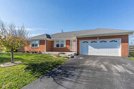 136 Del-Mar Dr Nicholasville, KY 40356