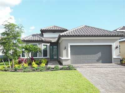 8754 E Cavano St Naples, FL 34119