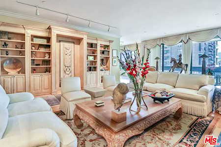 10551 Wilshire Blvd #405 Los Angeles, CA 90024