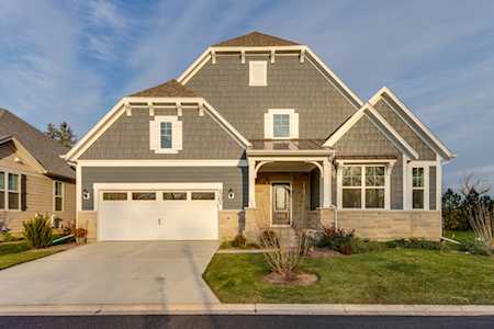 1301 Mansion Rd Vernon Hills, IL 60061
