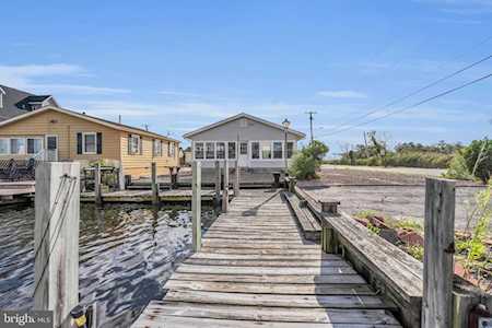 1 Sands Point Rd Waretown, NJ 08758