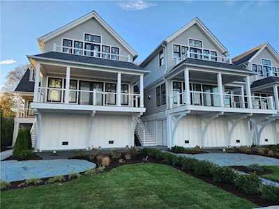 63 Conanicus Ave #B Jamestown, RI 02835