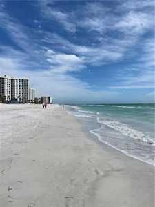2721 Gulf of Mexico Dr #301 Longboat Key, FL 34228