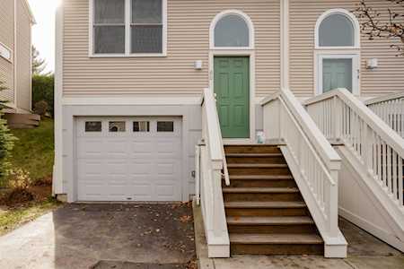 60 Finch Ct South Burlington, VT 05403