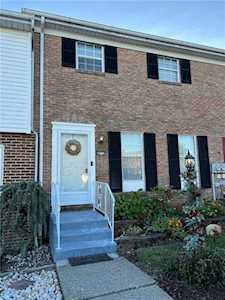 4212 Mohican Dr Schnecksville, PA 18078