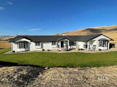 46 Hanson Dr Horseshoe Bend, ID 83629