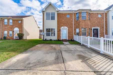 4407 Rivermill Ct Portsmouth, VA 23703