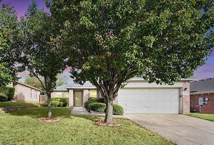 10124 Cougar Trail Fort Worth, TX 76108