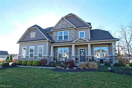 2596 Daegan Dr Avon, OH 44011