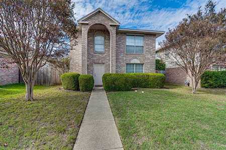 126 Hunter Drive Cedar Hill, TX 75104